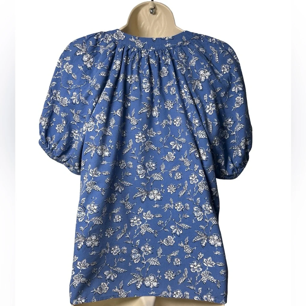 LOFT Blue White Floral Puff Sleeve Blouse Top Split Tie Neck Cottagecore Boho S